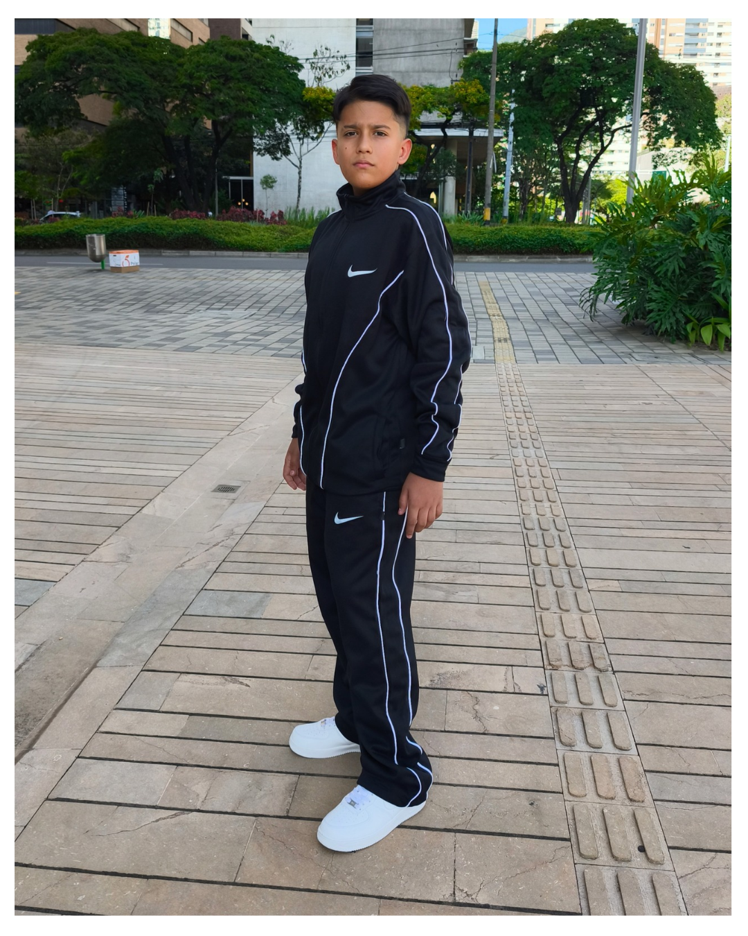 Conjunto Nike Buzo y Sudadera (Talla Adulto y infantil)