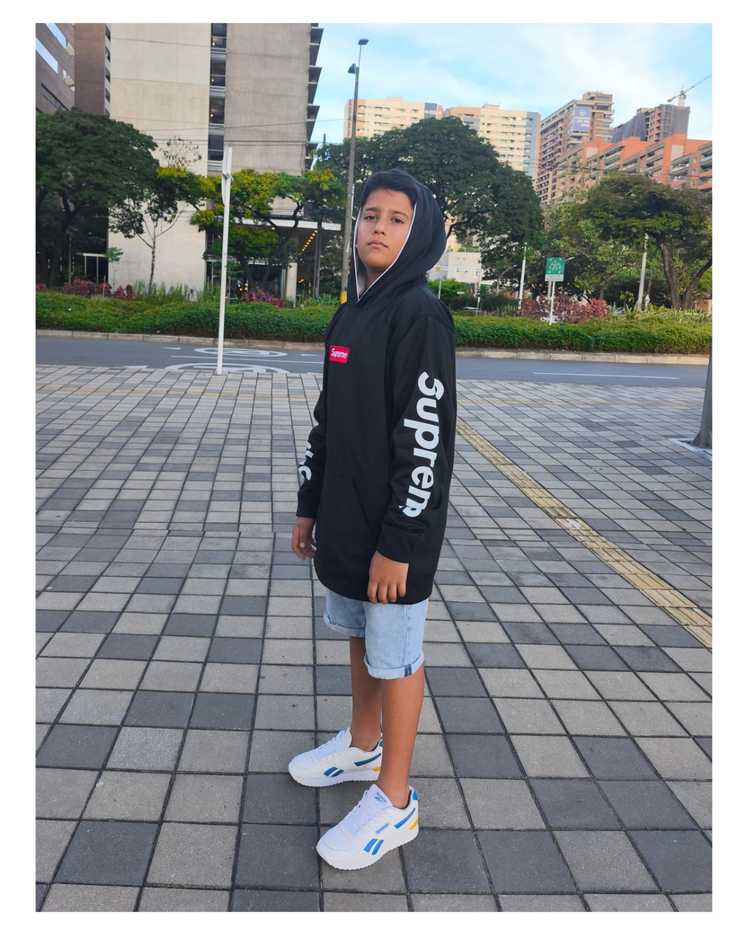 Buzo Supreme