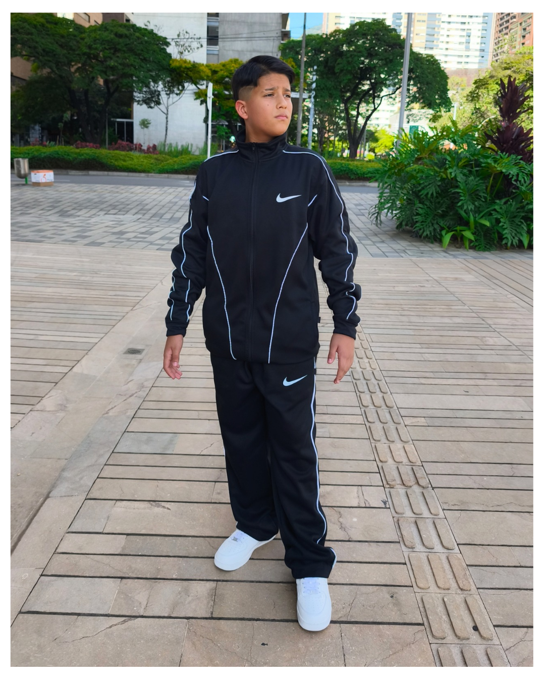 Conjunto Nike Buzo y Sudadera (Talla Adulto y infantil)
