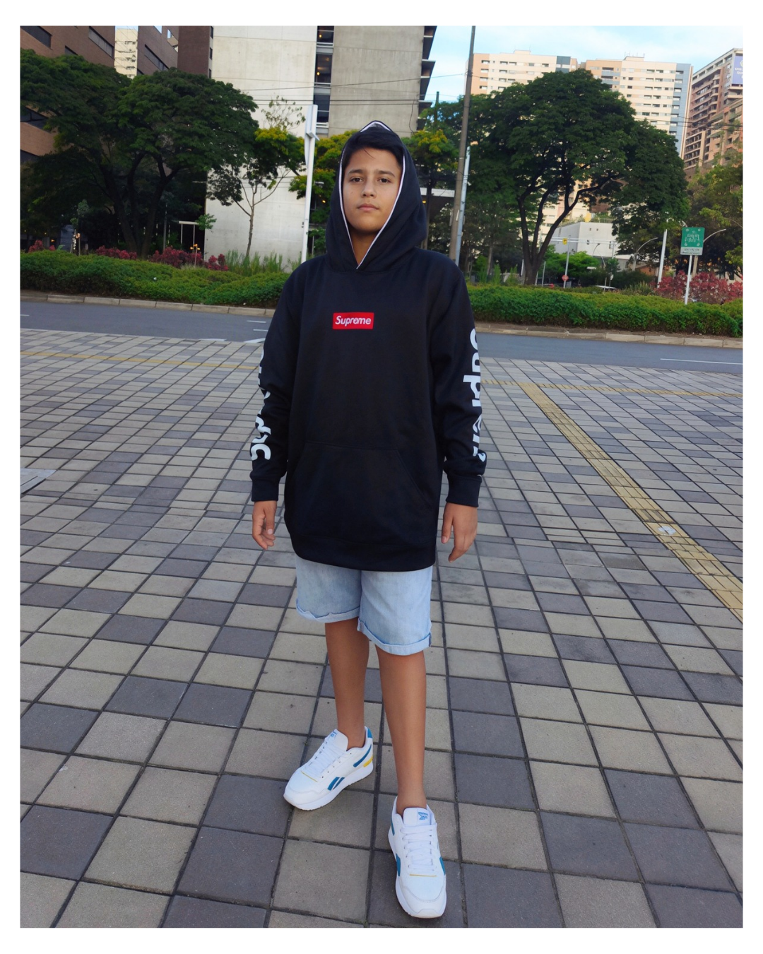 Buzo Supreme